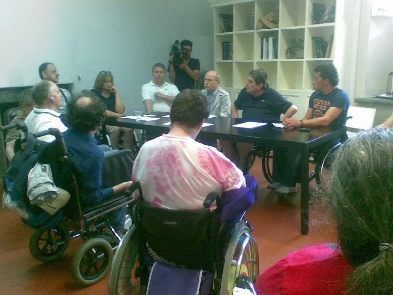 protesta-disabili-toscana.jpg