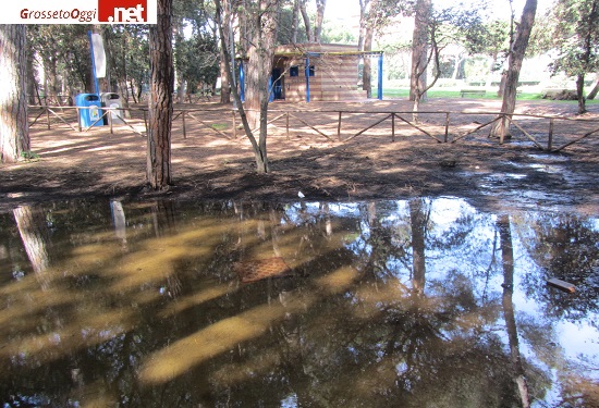 follonica-disagi-pineta-levante-grossetooggi-(5).JPG